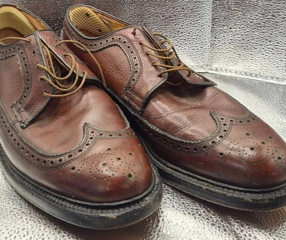 Boyd's wingtips